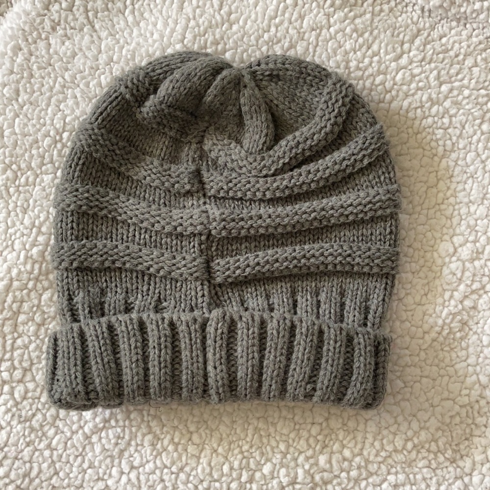 CC Beanie Slouchy Grey - Picture 2 of 5
